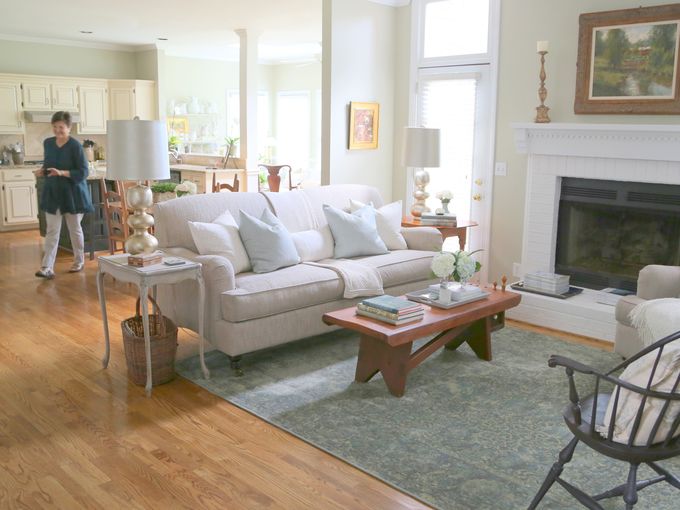 Lynda Young sought the help of Kristie Barnett, the Decorologist, to update the Brentwood home she shares with her husband, Gary, a prolific landscape and still life painter.